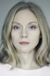 Christina Cole (born 8 May 1982) is an English actress known for portraying Cassie Hughes in the Sky One supernatural television series Hex.   Date d’anniversaire : 08/05/1982