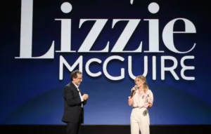 Jonathan Hurwitz, le scénariste du reboot abandonné de Lizzie McGuire, a levé le voile sur le scénario qui aurait vraisemblablement conduit Disney+ à mettre un terme au projet de la série. Dans une vidéo publiée sur TikTok, Hurwitz a révélé […]