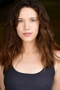 Katie Parker was born on January 5, 1986 in Virginia, USA. She is an actress, known for Absentia (2011), The Haunting of Hill House (2018) and Halt and Catch Fire (2014).   Date d’anniversaire : 05/01/1986