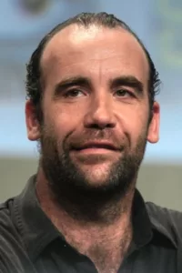 Rory McCann (born 24 April 1969) is a Scottish actor, best known for portraying Sandor « The Hound » Clegane on the HBO series Game of Thrones, Michael « Lurch » Armstrong in Edgar Wright’s crime-comedy Hot Fuzz (2007), Jurgen the Brutal in the […]