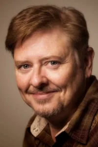 Dave Foley (born January 4, 1963) is a Canadian comedian, writer, director, and producer best known for his work in The Kids in the Hall, NewsRadio, A Bug’s Life, and Celebrity Poker Showdown.   Date d’anniversaire : 04/01/1963