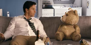 « Ted » montre que Seth MacFarlane peut réussir lorsqu’il est concentré. Aussi étrange que cela puisse paraître, Seth MacFarlane est peut-être l’une des forces les plus influentes de la comédie du 21e siècle. En mettant l’accent sur les gags en coupe, […]