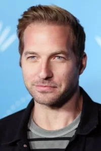 Ryan Hansen (born July 5, 1981) is an American actor, best known for having portrayed Dick Casablancas on Veronica Mars and Nolan in Friday the 13th. He also played Kyle on the Starz show Party Down. Hansen was born in […]
