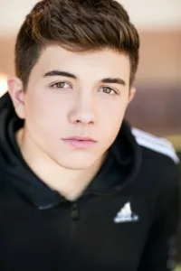 ​From Wikipedia, the free encyclopedia Bradley Steven Perry (born November 23, 1998) is an American child actor. He is best known for his main role as Gabe Duncan on the Disney Channel Original Series Good Luck Charlie. He appears in […]