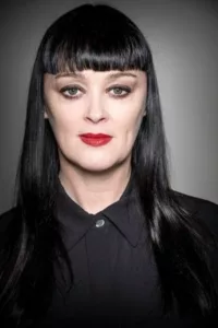 Bronagh Gallagher (born April 26, 1972) is an Irish singer and actress from Derry, Northern Ireland. During her teens she got involved, through school, in drama and music activities, and joined a local amateur dramatics group, the Oakgrove Theatre Company. […]