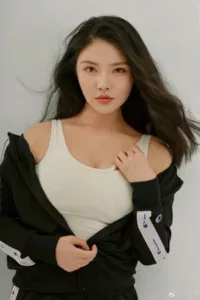 Xu Dongdong (Chinese: 徐冬冬   Date d’anniversaire : 19/03/1990
