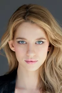 Born in Paris, Yael Grobglas is an Israeli stage, film and television actress, best known for playing series regular twin sisters Petra and Anezka on the television comedy-drama series « Jane the Virgin ».   Date d’anniversaire : 31/05/1984