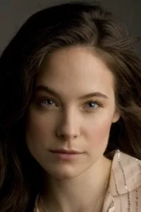 Caroline Dhavernas is a French-Canadian film and television actress, best known for her portrayals of Jaye Tyler, the main character in the television series « Wonderfalls », and the female lead Dr. Alana Bloom in the series « Hannibal ».   Date d’anniversaire : […]