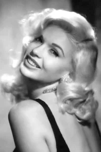 Vera Jayne Palmer, dite Jayne Mansfield, née le 19 avril 1933 à Bryn Mawr (Pennsylvanie) et morte le 29 juin 1967 à Slidell (Louisiane), est une actrice, chanteuse et artiste de cabaret américaine. À l’instar de Marilyn Monroe, Jayne Mansfield […]