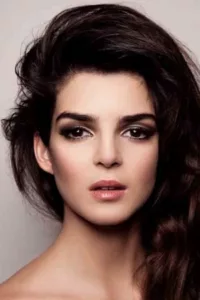 Clara Lago Grau was born on 6 March 1990 in Torrelodones, Community of Madrid. Lago made her film debut at the age of 9 with the Spanish film Terca Vida (2000) (she had previously appeared in a Spanish TV series) […]
