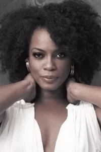 ​Aunjanue Ellis-Taylor is an American producer, stage and screen actress, best known for her film roles in « Ray », « Undercover Brother », and on the television series « The Mentalist ». She has an BA in African-American Studies from Brown University, and an MFA […]