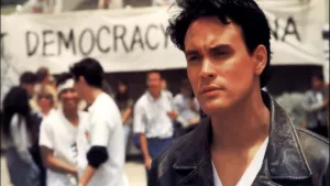 Action Epic de Brandon Lee est un film d’action sous-estimé qui aurait dû propulser l’acteur au rang de star. L’histoire raconte celle d’un étudiant témoin d’un coup de gang, recruté par un groupe de travail pour se défendre contre ses […]