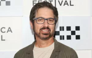 Ray Romano, connu pour son rôle dans la sitcom populaire des années 90, « Everybody Loves Raymond », a mis fin aux spéculations concernant une éventuelle relance de la série. S’exprimant dans une récente émission de « Real Time With Bill Maher » sur […]