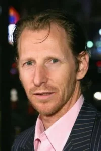 Lew Temple (born October 2, 1967) is an American actor known for his roles as Locus Fender in the action film Domino   Date d’anniversaire : 02/10/1967