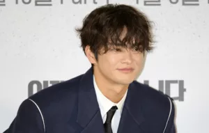 Le chanteur et comédien sud-coréen reconnu, Seo In-guk, a dévoilé sa toute première tournée de fanmeeting aux États-Unis, deux villes étant déjà programmées. Cette annonce a été faite par son agence Story J Company le 23 février. Cet évènement marque […]