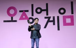 Le réalisateur de « Squid Game », Hwang Dong-hyuk, a récemment partagé des détails sur la deuxième saison très attendue de la série phénomène. La saison 2, qui est en cours de tournage depuis des mois, présentera de nouveaux jeux, des personnages […]