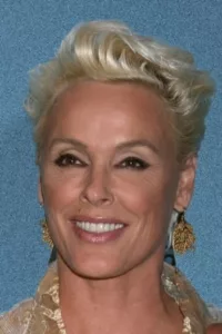 Brigitte Nielsen, née Gitte Nielsen le 15 juillet 1963 à Rødovre (Danemark), est une actrice, chanteuse, mannequin et productrice de films danoise. Parmi ses nombreux rôles au cinéma, on peut citer celui de Red Sonja dans le film Kalidor (1985), […]