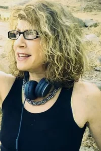 From Wikipedia, the free encyclopedia. Donna Deitch (born June 8, 1945 in San Francisco, California) is an American film and television director best known for her 1986 film Desert Hearts. The film was groundbreaking as one of the first releases […]