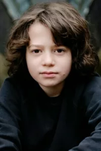 Woody Ace Norman is an English child actor. He is best known for his role as Jesse in the film C’mon C’mon (2021), for which he received a BAFTA nomination for Best Supporting Actor.   Date d’anniversaire : 01/01/2009