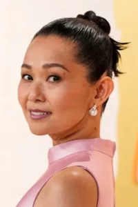 Hong Chau (born June 25, 1979) is a Vietnamese-American actress who gained recognition for her supporting role in the 2017 film Downsizing, in which she played the character Ngoc Lan Tran. For her performance, she was nominated for several supporting-actress […]