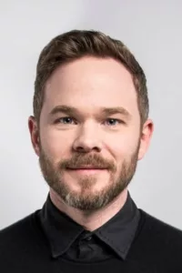 Shawn Ashmore (born October 7th, 1979) is a Canadian film and television actor, best known for his role as Bobby Drake/Iceman in the X-Men films. He is the identical twin brother of actor Aaron Ashmore.   Date d’anniversaire : 07/10/1979