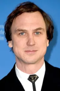 Lars Eidinger (born 21 January 1976) is a German stage, television and movie actor. In February 2016, he was named as one of the jury members for the main competition section of the 66th Berlin International Film Festival. He is […]