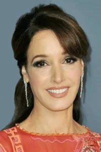 Jennifer Beals (born December 19, 1963, height 5′ 8½ » (1,74 m)) is an American actress and a former teen model. She is known for her roles as Alexandra « Alex » Owens in the 1983 film Flashdance, and as Bette Porter on […]