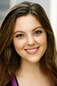 Lexi Giovagnoli was born in Cuyahoga Falls, Ohio, USA. She is an actress and producer, known for Christmas Lovers Anonymous (2021), Pride and Prejudice, Cut (2019) and A Christmas Vintage (2023).   Date d’anniversaire : 17/07/1991
