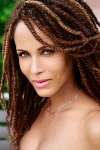 Nicole Ari Parker Kodjoe (born October 7, 1970 in Baltimore, Maryland, height 5′ 8″ (1,73 m)). She graduated from New YorkUniversity’s TischSchool of the Arts in 1993. Early in her career she appeared in several critically-acclaimed independent films including The […]