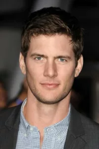 Ryan McPartlin (born July 3, 1975) is an American actor. He is best known for his role as Captain Awesome on Chuck.   Date d’anniversaire : 03/07/1975