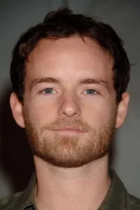 Christopher Masterson (born January 22, 1980) is an American actor.   Date d’anniversaire : 22/01/1980
