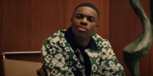 « The Vince Staples Show » : Tout ce que vous devez savoir sur la série Netflix La vie d’une superstar n’est pas ordinaire, surtout lorsqu’il s’agit d’un rappeur célèbre comme Vince Staples. Découvrez la série comique limitée intitulée « […]