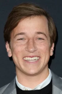 Skyler Gisondo (July 22, 1996 in Palm Beach County, Florida, USA) is an actor known for the Air Bud movies, The Amazing Spider-Man (2012), Night at the Museum: Secret of the Tomb (2014), Vacation (2015), Santa Clarita Diet (2017-2019) and […]