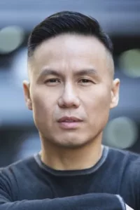 BD Wong (born October 24, 1960) is an American actor, best-known for his roles on Law & Order: Special Victims Unit, Oz, and for his starring role in the Broadway production of M. Butterfly.   Date d’anniversaire : 24/10/1960