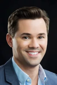 Andrew Scott Rannells was born on August 23, 1978 in the city of Omaha (Nebraska), in the United States. He studied in the Creighton Preparatory School in his hometown, and after finishing secondary, briefly attended Marymount Manhattan College. Throughout his […]