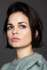Lina Esco is an American actress, producer, director, activist, and model. She landed her first role as an actress when she was cast as Kelly in the movie « London » with Jessica Biel, back in 2005. She gained recognition in 2007 […]