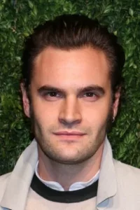 Tom Bateman is an English actor. He was born on 15 March 1989, to two teachers, one of fourteen children and has a twin brother. Brought up in Jericho in Oxford he attended Cherwell School before joining the National Youth […]