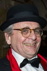 Sylvester McCoy (born Percy James Patrick Kent-Smith   Date d’anniversaire : 20/08/1943