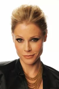 Julie Bowen Luetkemeyer (born March 3, 1970) is an American actress. She is best known for her role as Claire Dunphy on the sitcom Modern Family, Carol Vessey on Ed, and Denise Bauer on Boston Legal. She began her acting […]