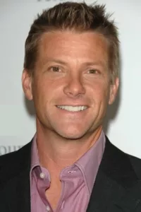 Doug Savant (born June 21, 1963) is an American actor. He is best known for his roles on Melrose Place and Desperate Housewives.   Date d’anniversaire : 21/06/1964