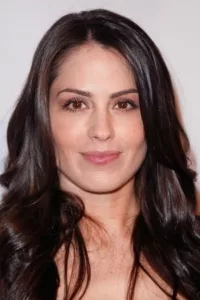 Michelle Borth (born August 19, 1978) is an American actress who portrayed characters on The Forgotten and Tell Me You Love Me.   Date d’anniversaire : 19/08/1978