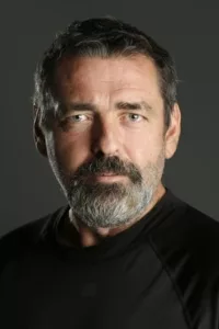 Angus Macfadyen (born 21st September, 1963) is a Scottish actor. He is the best known for his roles as Robert the Bruce in Braveheart (1995) and Jeff in the Saw film franchise.   Date d’anniversaire : 21/09/1963