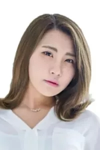 Risa is a model and actress in South Korea, appearing mainly in movies, varieties, magazines and photo sessions. She is also ​active as a freelance model in Japan.   Date d’anniversaire : //