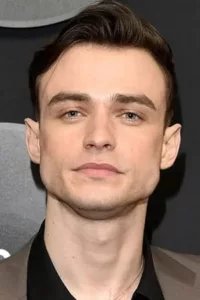 Thomas Anthony Doherty (born 21 April 1995) is a Scottish actor and singer, known for his roles as Sean Matthews on the Disney Channel musical series The Lodge and Harry Hook in the Descendants film franchise.   Date d’anniversaire : […]