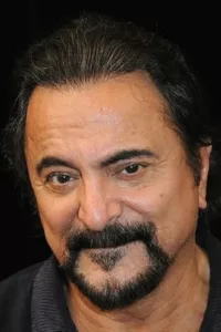 From Wikipedia, the free encyclopedia. Thomas Vincent « Tom » Savini (born November 3, 1946) is an American actor, stuntman, director, award-winning special effects and makeup artist. He is known for his work on the Living Dead films directed by George A. […]
